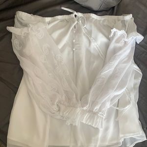 Vince Camuto off the shoulder top NEVER WORN